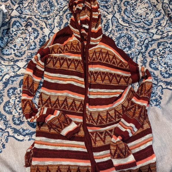 Tops - Picture 4 of 12